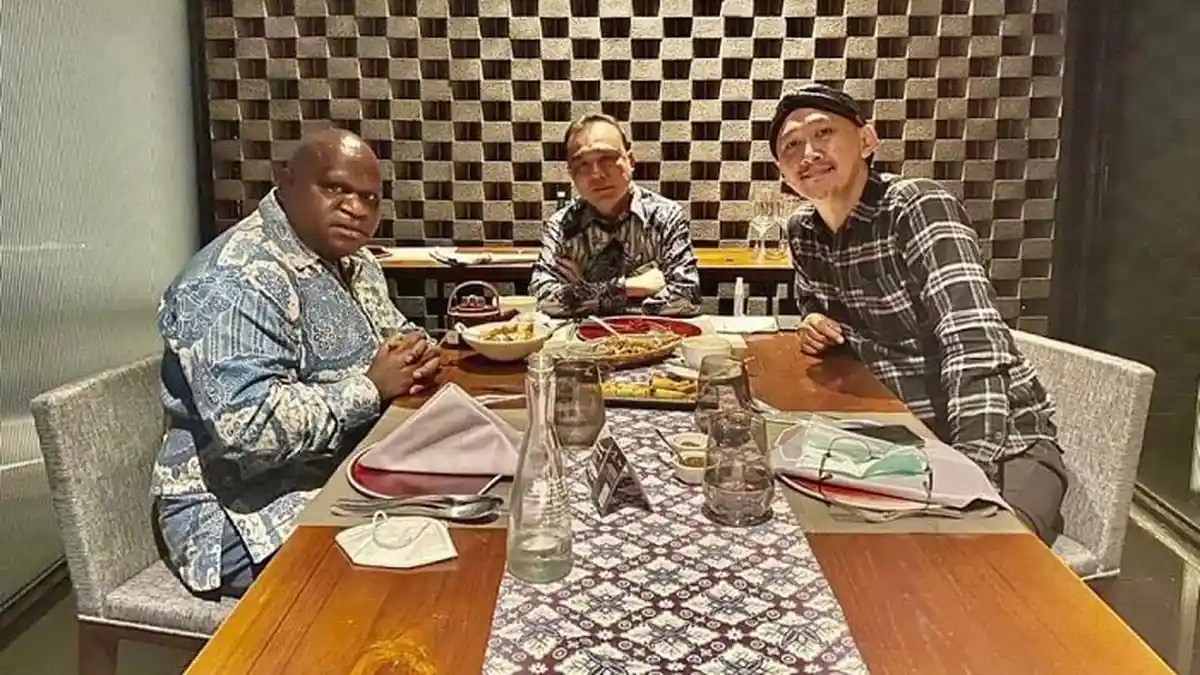 Natalius Pigai: Buzzer Banyak Dibenci, Pemimpin Tidak Boleh Memelihara