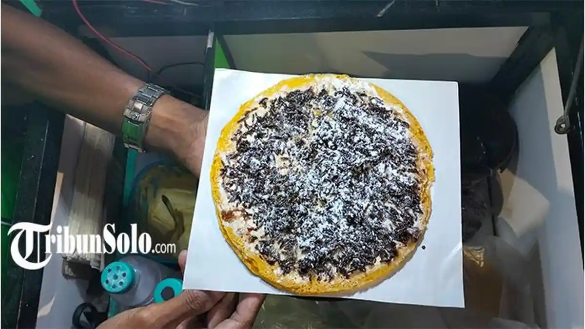Sejarah Kue Terang Bulan : Kuliner Asli Tiongkok yang Kini jadi Jajanan Populer di Solo