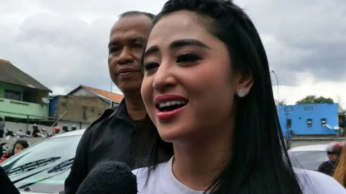 Beginilah Alasan Dewi Perssik Akan Laporkan Petugas TransJakarta Terkait Kasus Di Jalur Busway