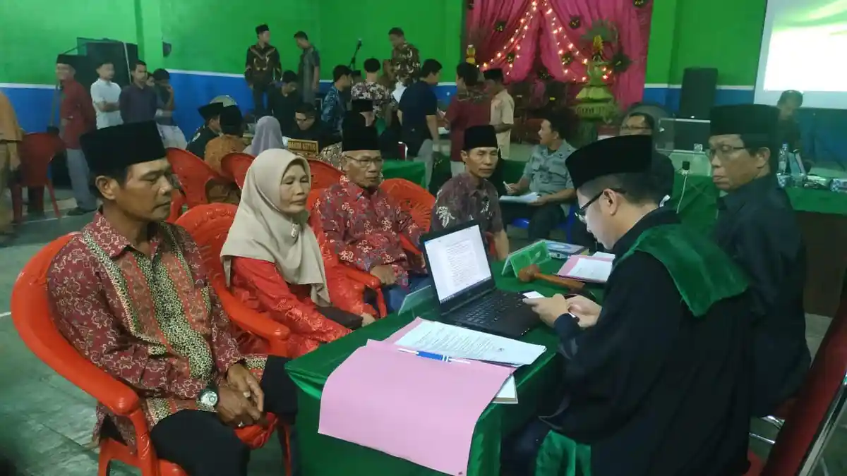 Tidak Miliki Buku Nikah, 69 Pasangan Pasutri di Kerinci Ikuti Sidang Itsbat Nikah