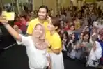 Chicco Jerikho dan Lala Karmela Bertemu Fans