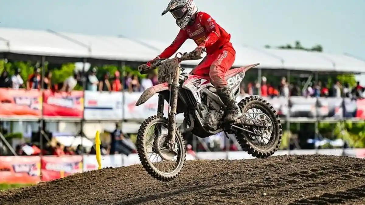 Fight hingga Akhir, Delvintor Alfarizi Crosser Binaan Astra Honda Raup ...