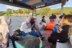 PULAU-MERAK-BESAR-Sejumlah-wisatawan-menaik.jpg