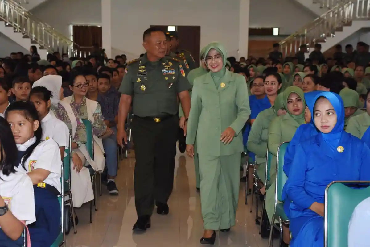 Pangdam Ceramah Bahaya Narkoba ke Orang-orang Ini