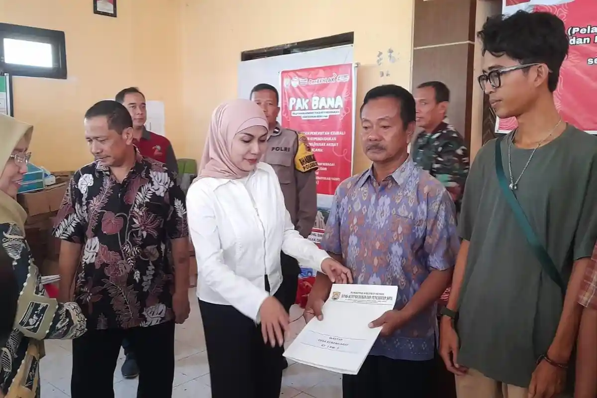 Pemkab Kendal Cetak Ulang Adminduk Warga Terdampak Bencana 