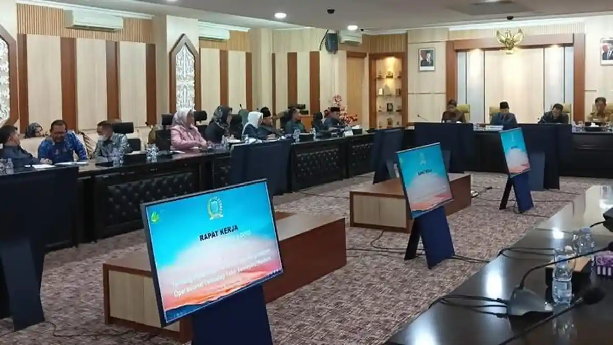 Lindungi Pedagang Kecil, Komisi Gabungan DPRD Paser Bahas Perda Pengendalian Ritel Modern