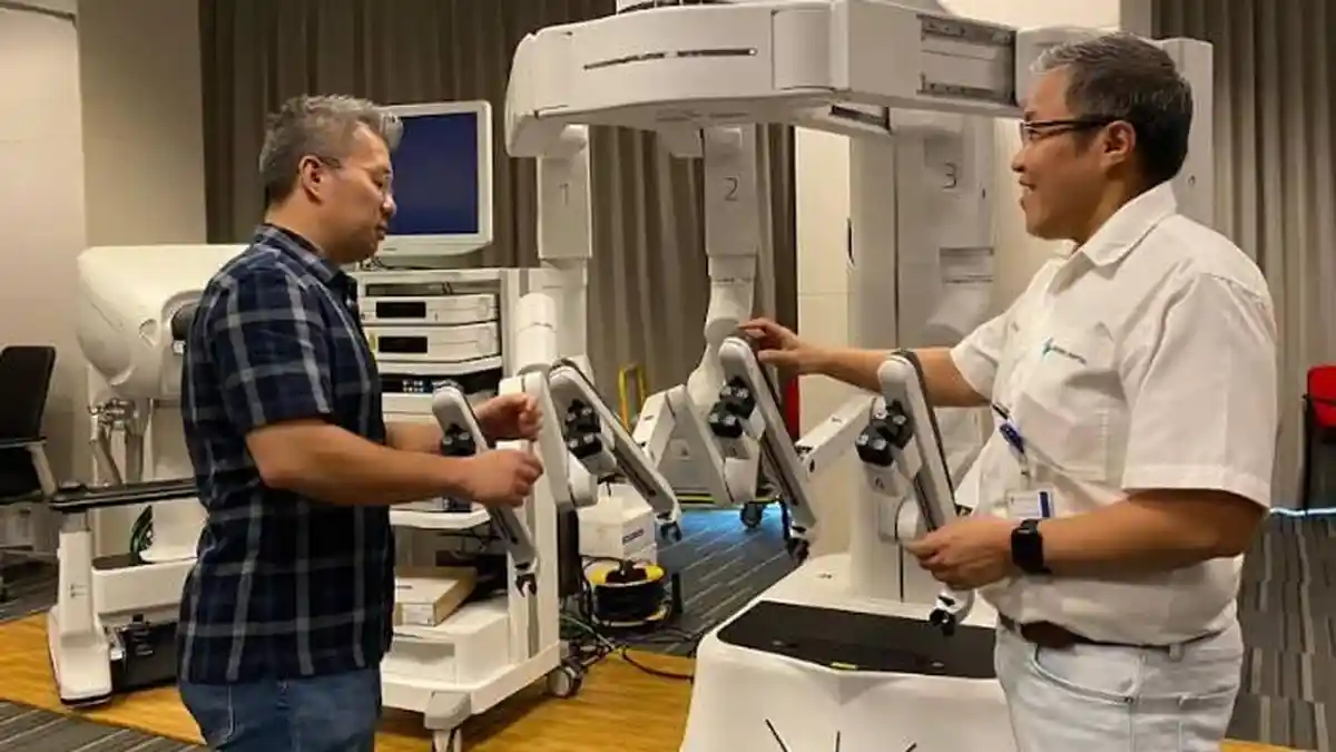 National Hospital Hadirkan Bedah Presisi Minim Risiko Melalui Robotic Surgery