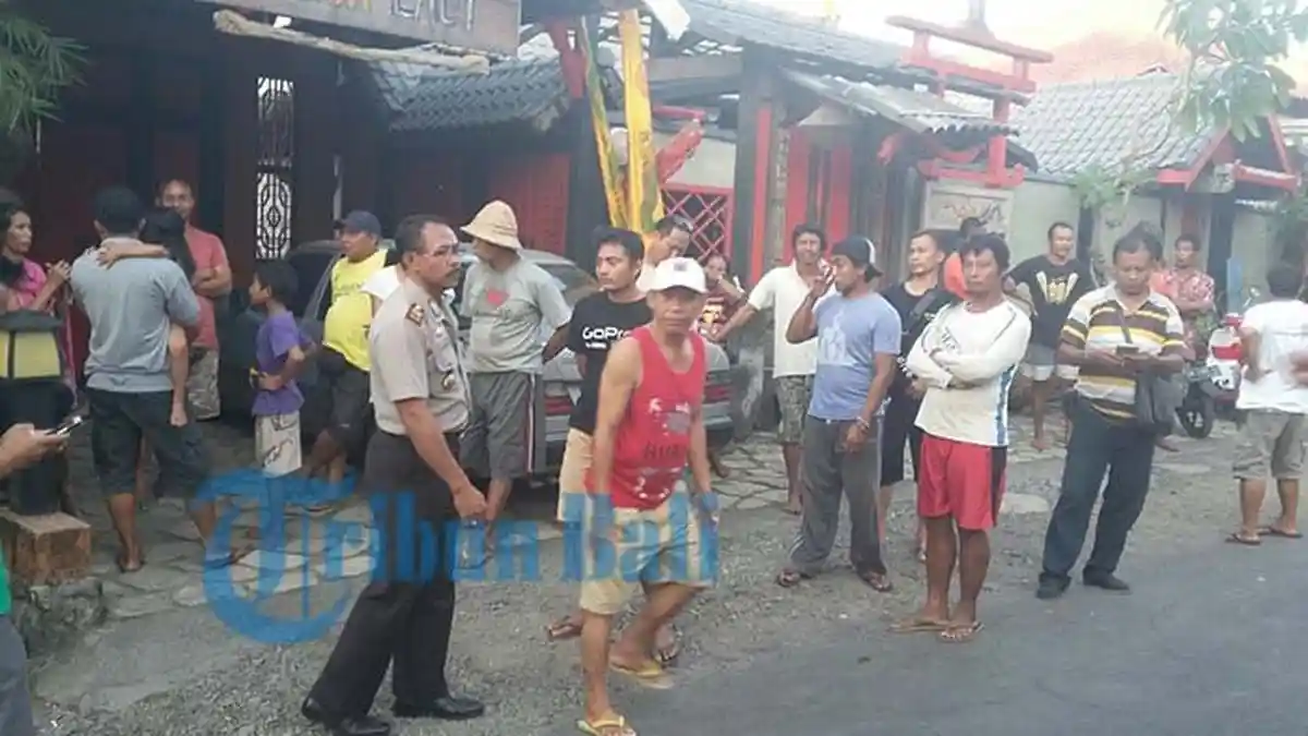 Bule Belanda Nyaris Diamuk Massa Gara-gara Aniaya Warga Lokal