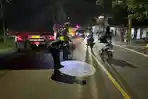Polisi-melakukan-olah-TKP-kecelakaan-di-Jalan-Raya-Jember-Lumajang.jpg