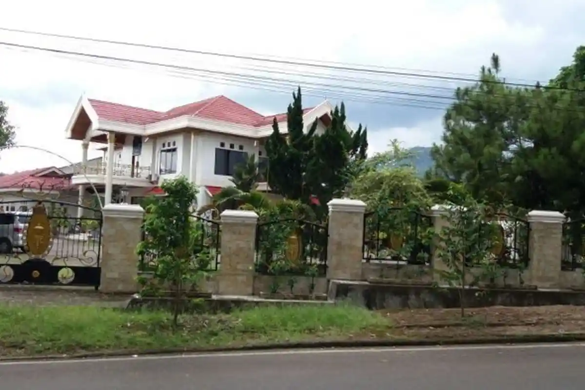Ini Rumah Mewah Aditya Moha, Politisi yang Terjerat OTT Bebaskan Ibunya