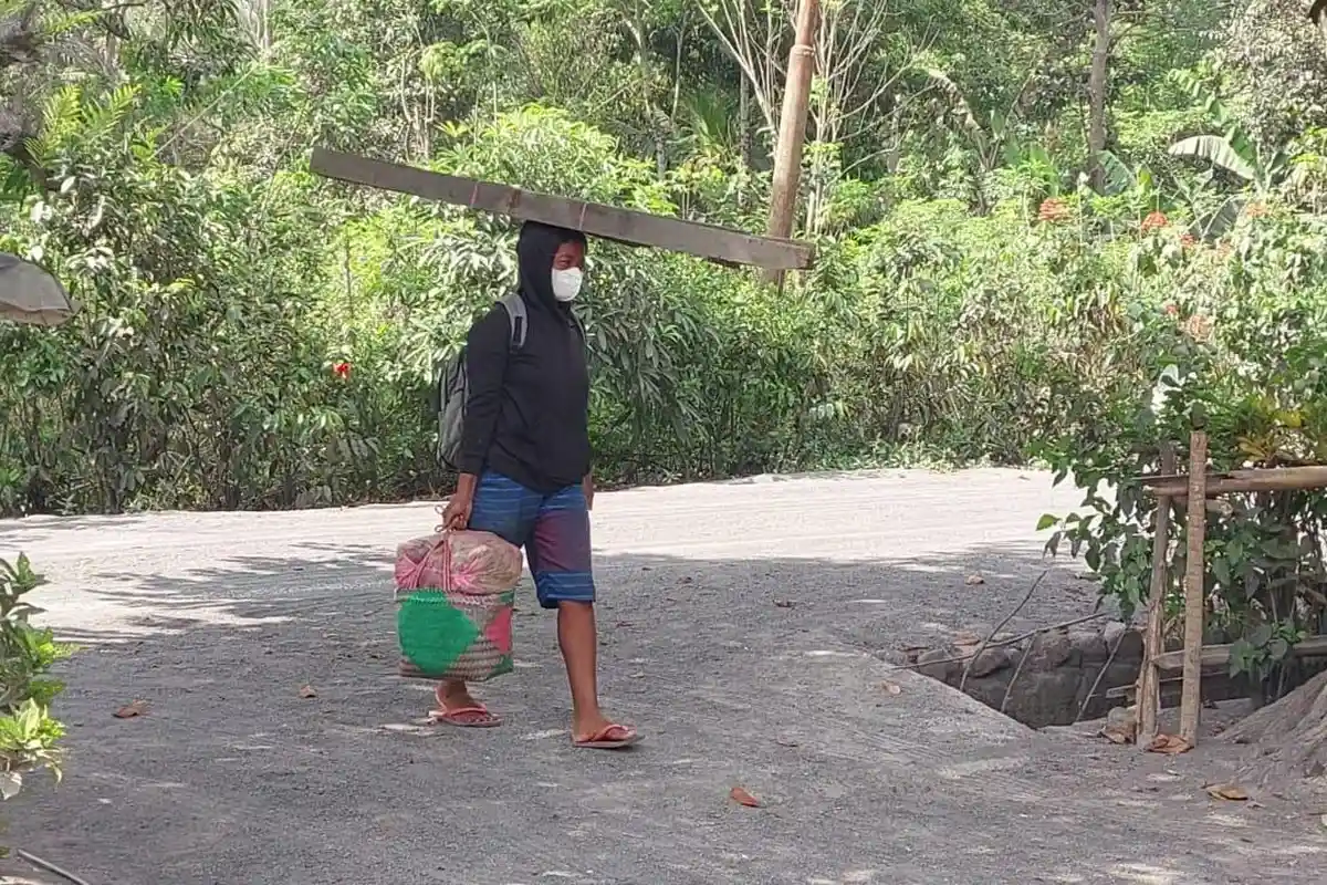Sepenggal Rasa di Lembah Gunung Lewotobi di Flores Timur NTT