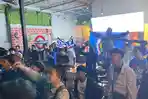nonton-bareng-Arema-FC-vs-Persebaya-Surabaya-di-Jalan-Bromo-Kota-Malang.jpg