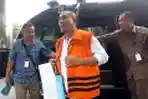 Pemeriksaan Kasus Suap Hakim MK