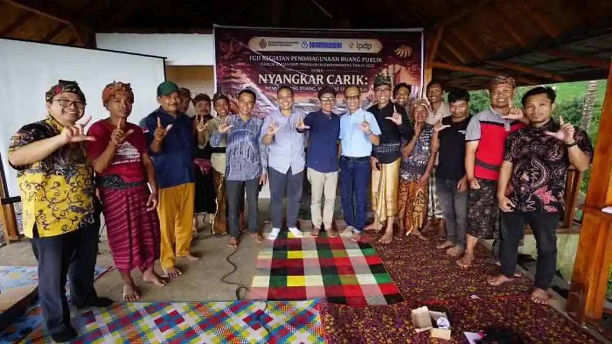 Nyangkar Carik: Menata Ulang Ruang, Menguatkan Kembali Adat Bayan