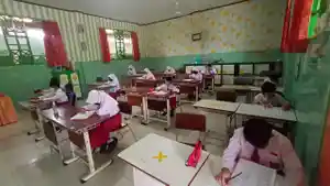 ilustrasi-pelaksnaan-ujian-tatap-muka-di-sekolah-sd-negeri-006-bontang-selatan.jpg