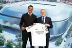 Trent-Alexander-Arnold-bersama-Presiden-Real-Madrid.jpg