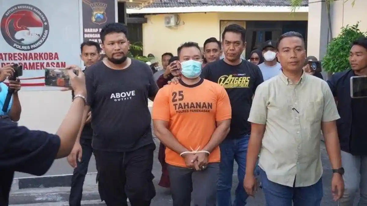 Nasib Guru ASN yang Aniaya Kurir Ekspedisi Gegara Paket COD ...