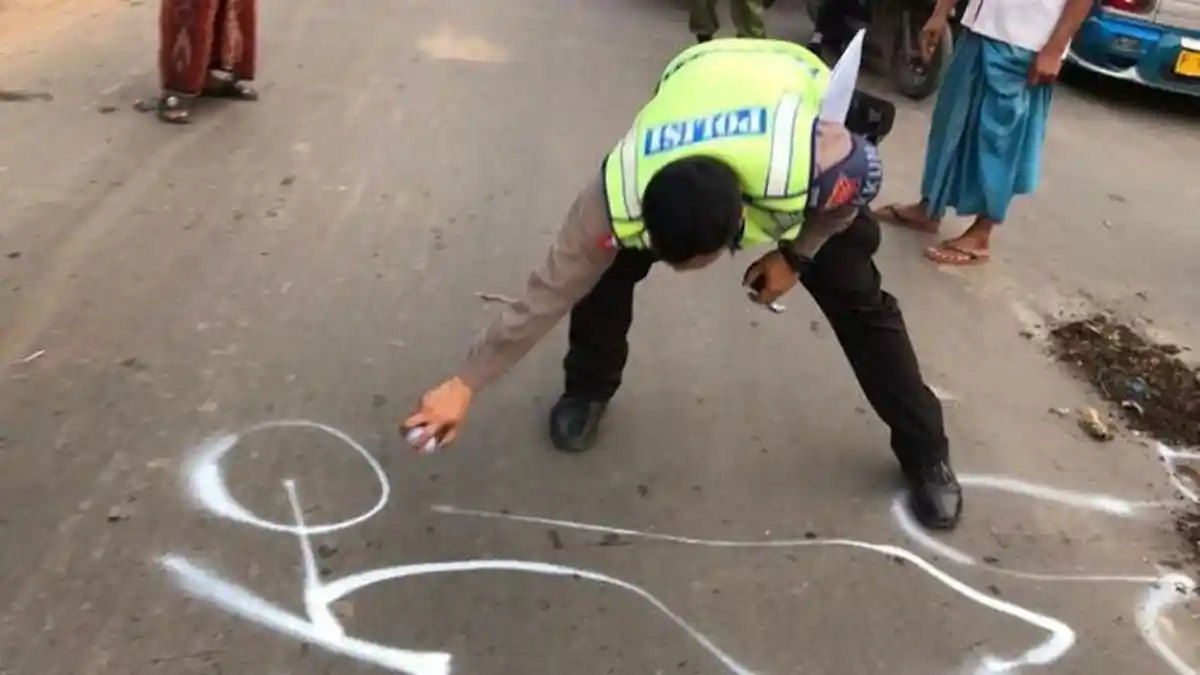 DETIK-DETIK Kecelakaan Maut Truk Tabrak Motor di Magelang, 2 Orang Meninggal Dunia