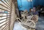 Pengrajin Rotan 