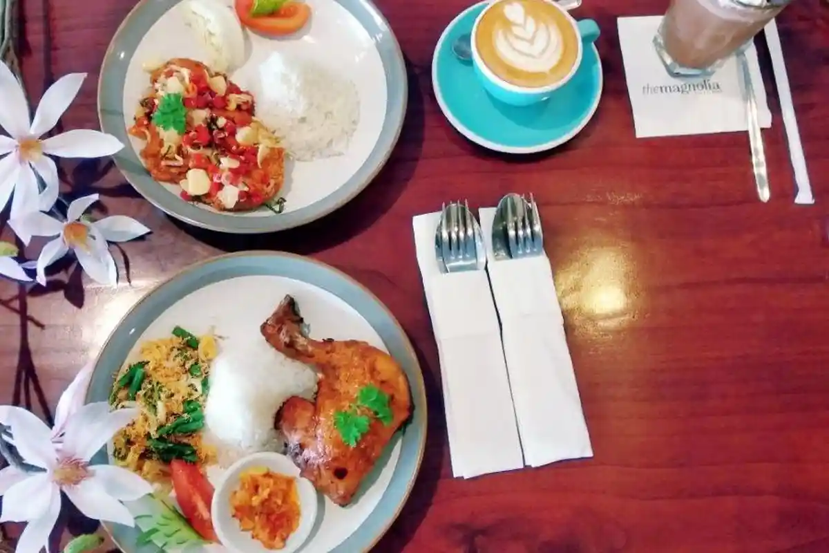 15 Tempat Kuliner di Lampung, Restoran The Magnolia Floral Cafe yang Romantis