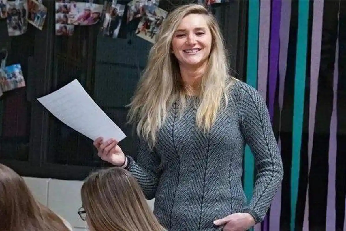 EDAN! Guru Cantik Ajak Siswa 18 Tahun Berhubungan Bertiga, Kirimi Murid Foto Tak Pantas Lalu di PHK