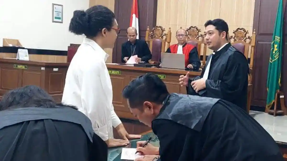 Terdakwa Penggelapan Uang Gereja Dihukum Kerja Sosial, PN Gresik Terapkan Hukuman Pengakuan Bersalah