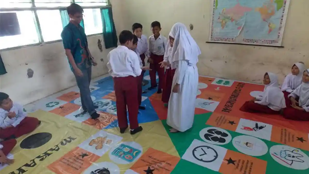 Ajarkan Soal Kebersihan, Mahasiswa IPB Buat Permainan Ludo 'Raksasa', Begini Cara Mainnya