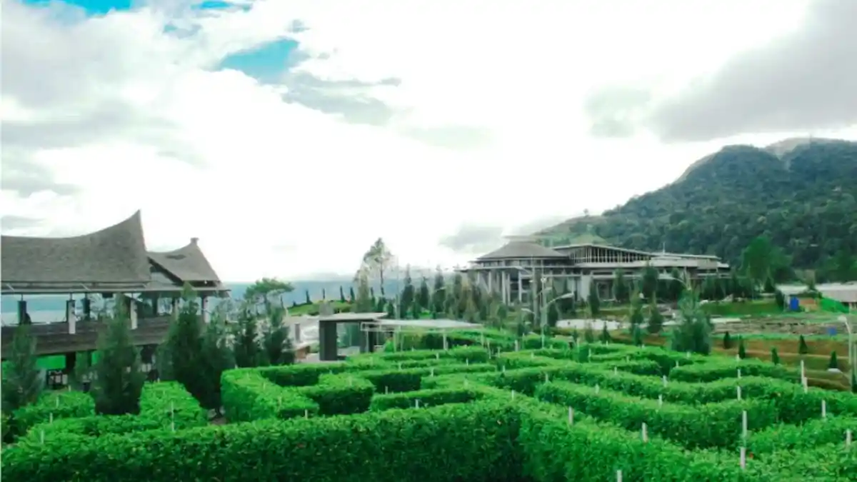 Taman Labirin di Taman Simalem Resort yang Mempesona