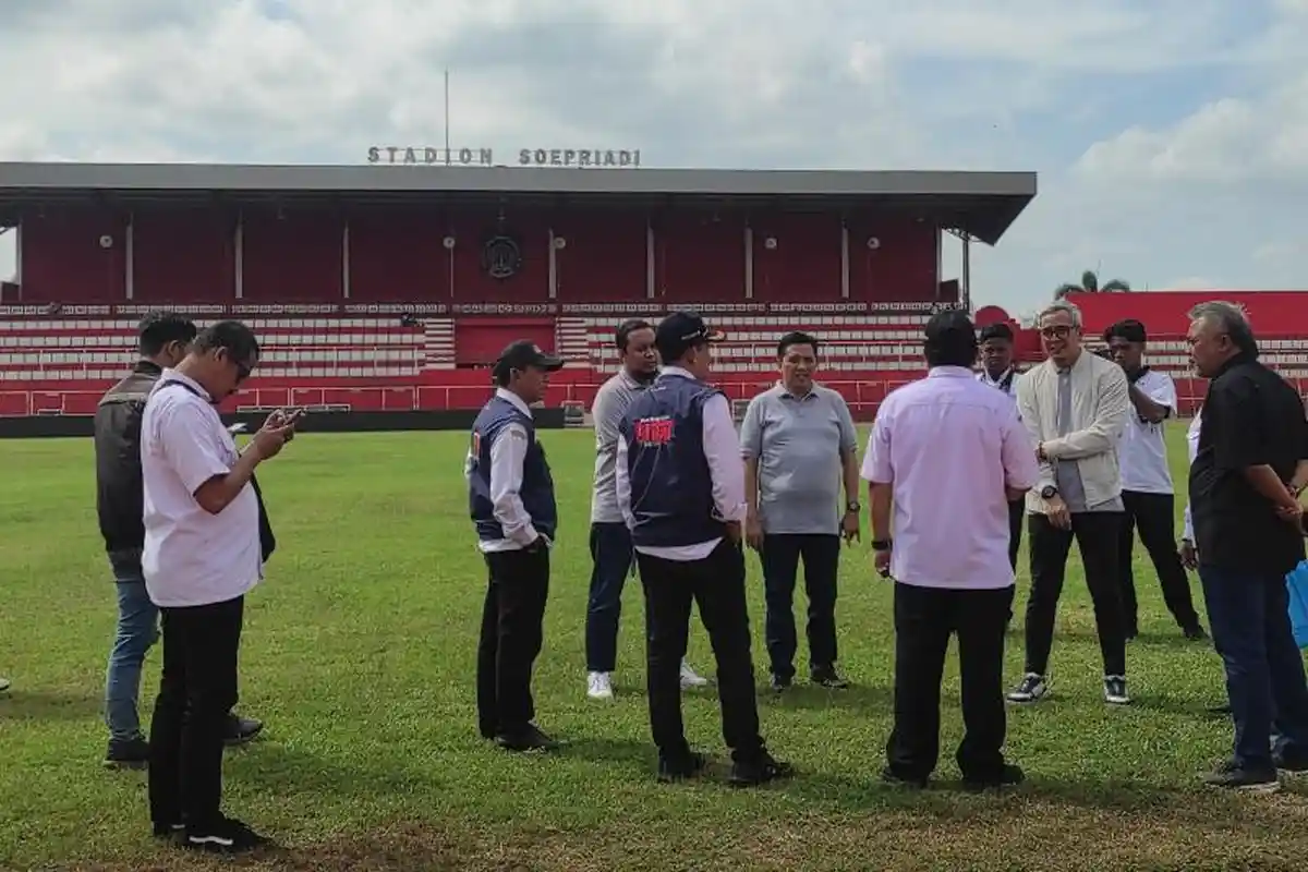 Manajemen Cek Persiapan Stadion Supriyadi Kota Blitar untuk Kandang Arema FC di Liga 1