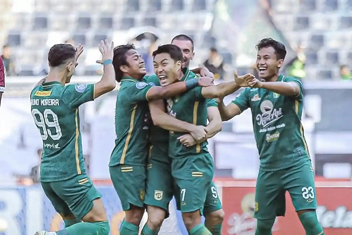 Uston Nawawi Puji Perjuangan Pemain Persebaya Saat Taklukkan PSM Makassar: Main Sesuai Game Plan