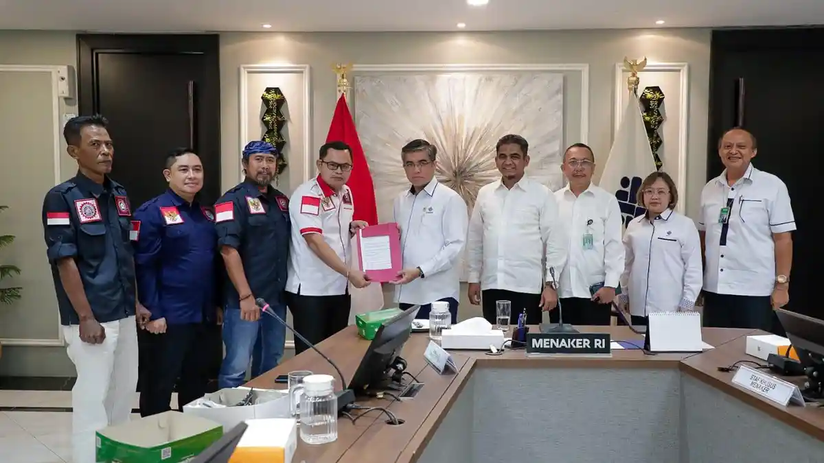 Temui Menaker, KSPSI Berharap Solusi Terbaik Selamatkan Buruh PT Sritex dari Ancaman PHK
