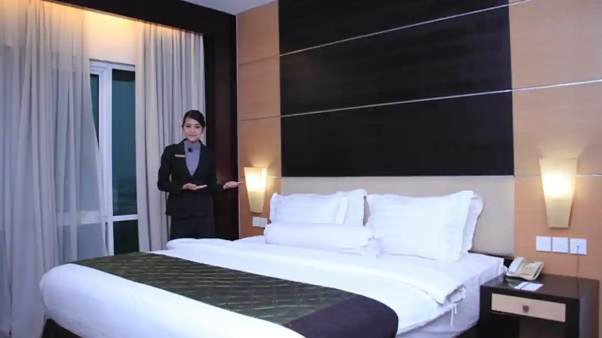 Hanya Ada Bantal Tanpa Guling, Semua Perlengkapan Putih, Ini Fakta Hotel yang Perlu Kamu Tahu