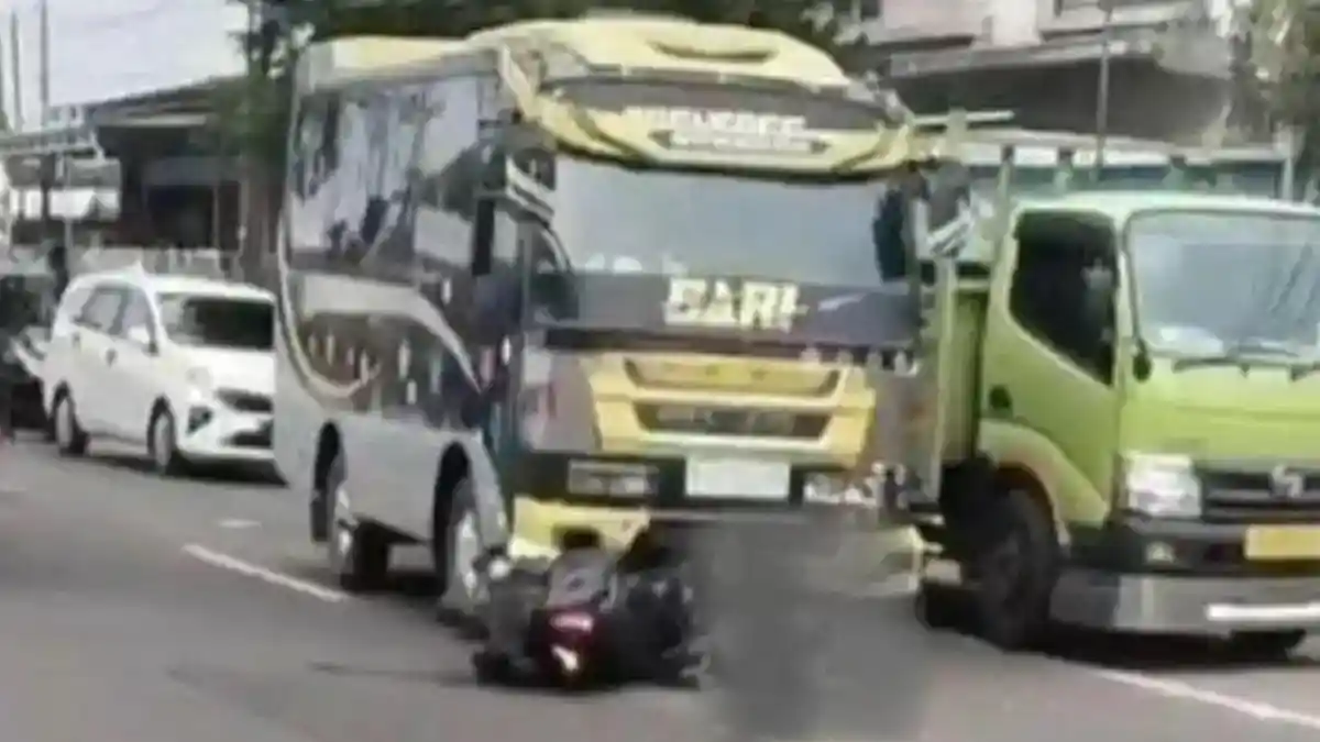 Terlibat Kecelakaan dengan Elf dan Pajero Sport, Pemotor Tewas di Tempat