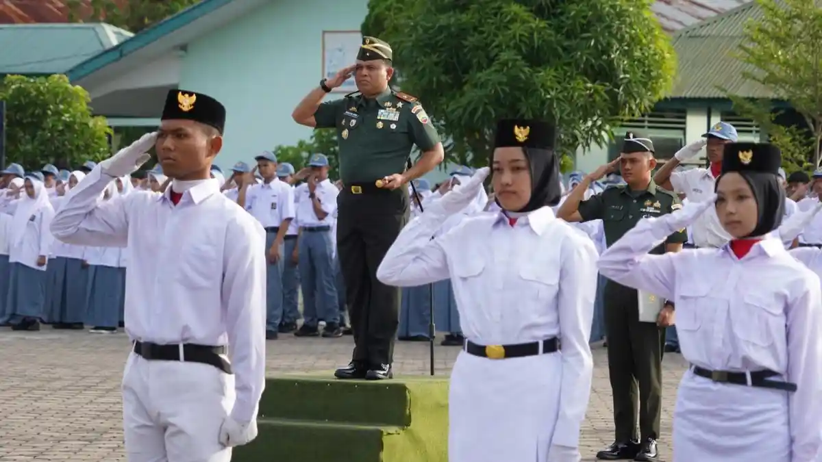 Danrem 032/Wbr Buka Masa Pengenalan Lingkungan Sekolah, Dukung Generasi Muda Menuju Indonesia Emas