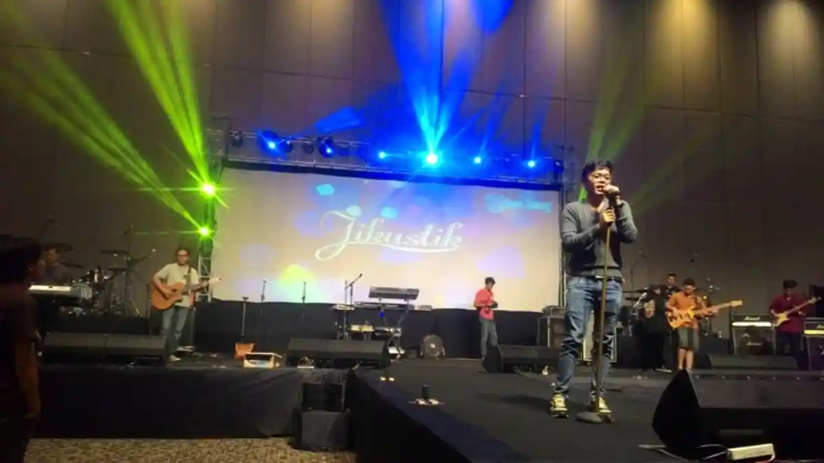 Formasi Baru Jikustik hingga Susana GR Konser Reuni Dewa 19 feat Ari Lasso