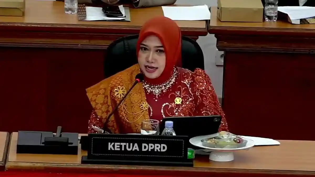 Rujab Disegel Ketua DPRD Amalia Aras Tinggal di Rumah Pribadi Minta Kadis PUPR Segera Tuntaskan