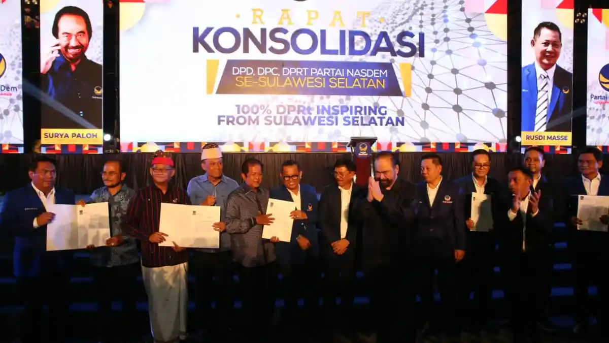 Nasdem Serahkan SK Rekomendasi Usungan ke 5 Pasangan Cakada, Ada Pernah Rival di Pilkada 2015