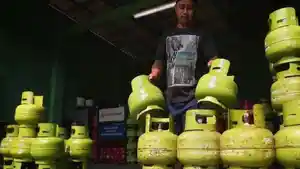 beli-gas-lpg-3-KG-harus-bawa-KTP.jpg