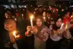 Aksi 1.000 Lilin untuk Sepak Bola Indonesia