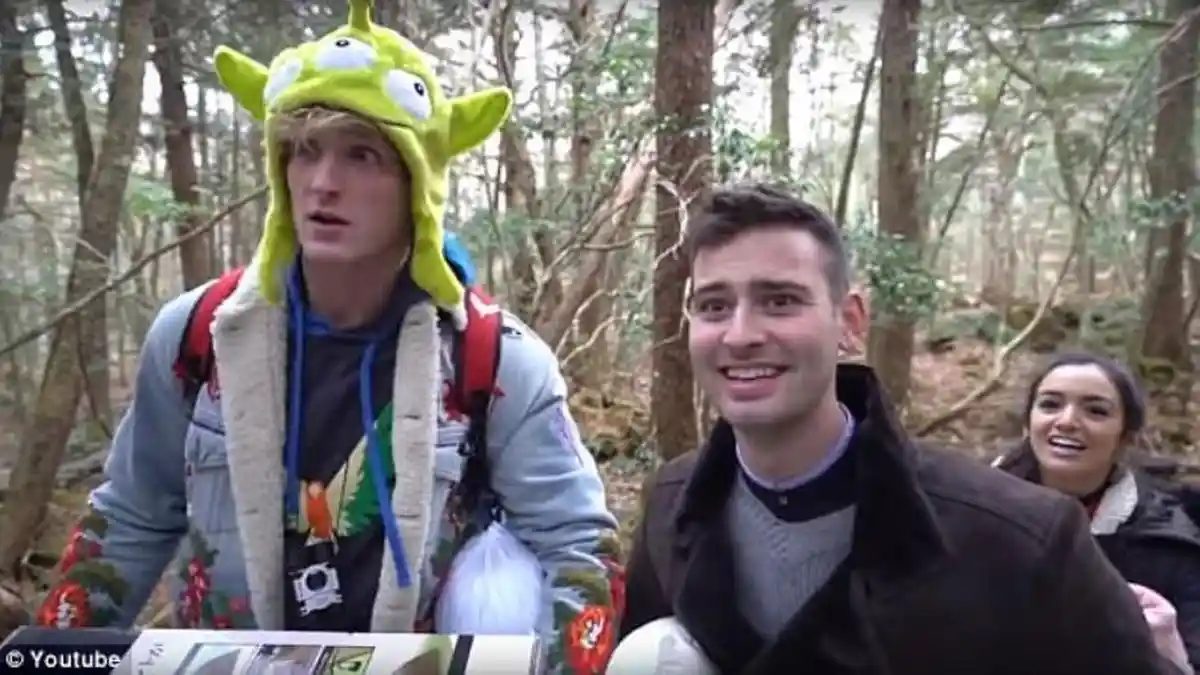 YouTuber Logan Paul Dipaksa Minta Maaf Setelah Mempertontonkan Mayat Tergantung di Pohon