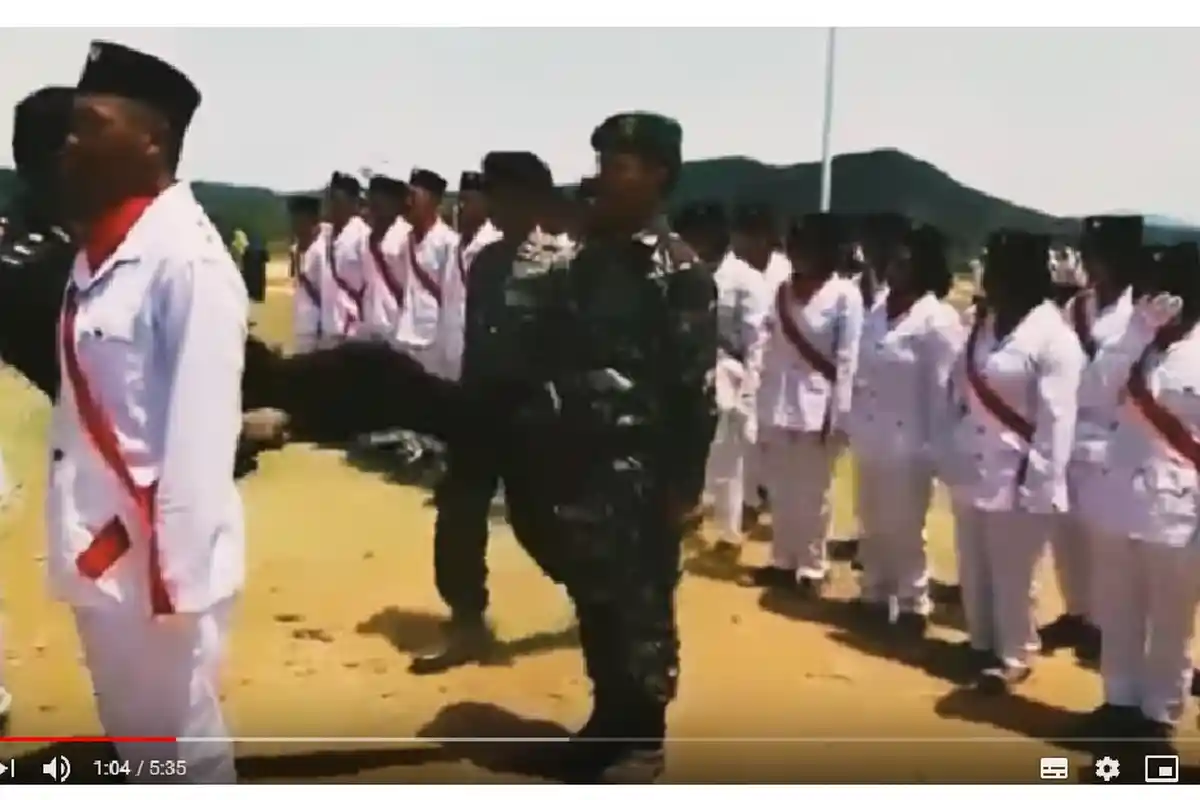 VIDEO Prank Polisi Tampar dan Tendang Anggota TNI Seusai Upacara 17 Agustus