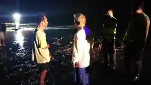 Terdampak-Gelombang-Tinggi-Katir-Perahu-Suharman-Patah-Tenggelam-di-Bali-Selamat-Berkat-Cool-Box.jpg