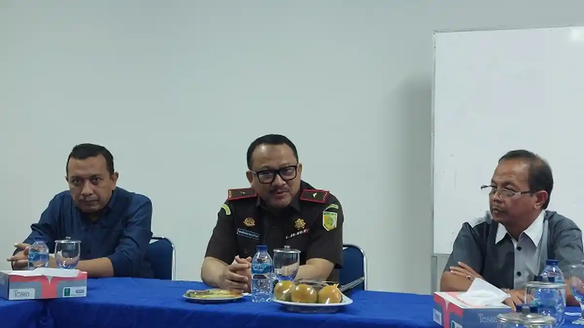 Kajati Aceh Silaturahmi ke Serambi, Bahas Soal Restorative Justice Hingga Target Aceh Zero Korupsi 
