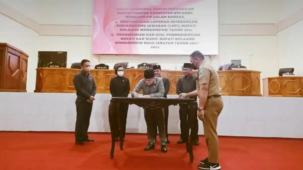 DPRD Gelar Paripurna Pemberhentian Bupati Bolmong Masa Jabatan 2017-2022