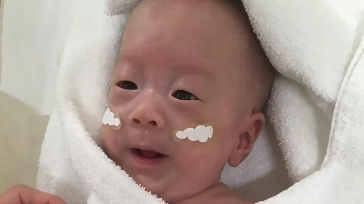 Wow, Bayi Termungil di Dunia Lahir di Jepang, Hanya Sebesar 2 Telapak Tangan Orang Dewasa