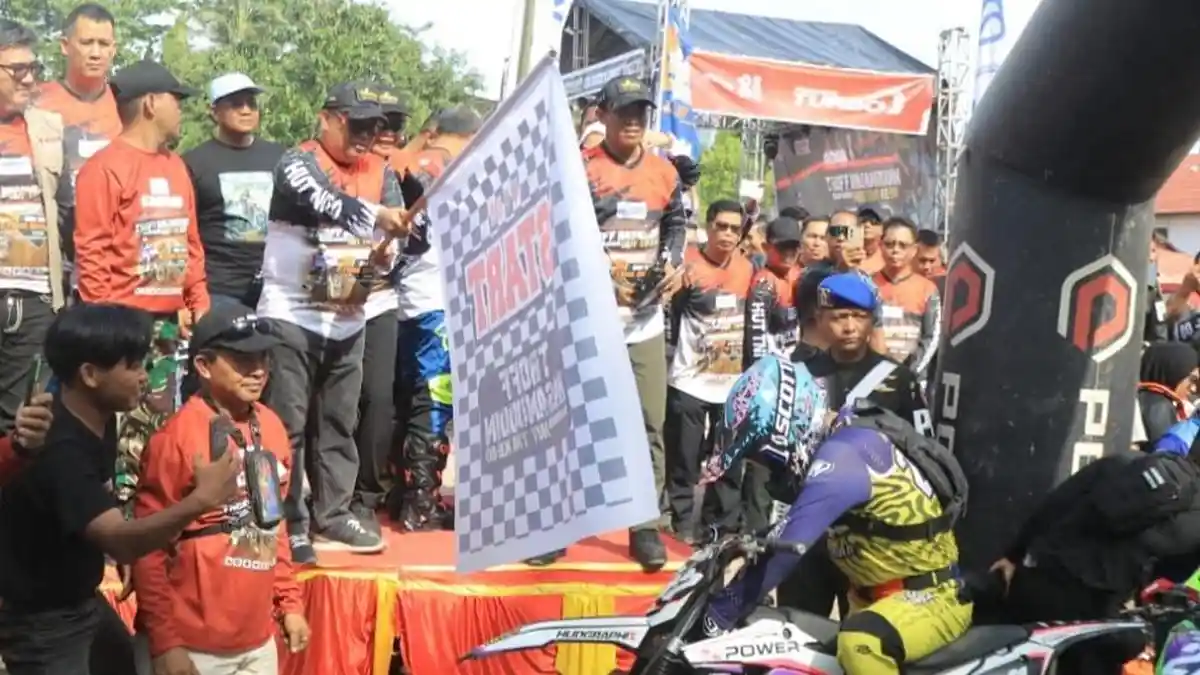 Bupati Takalar Daeng Manye Lepas One Day Trail Adventure : Takalar Kecil Tapi Menantang