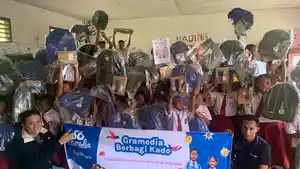 grAMEDIA-BANTU-PERLENGKAPAN-SEKOLAH.jpg