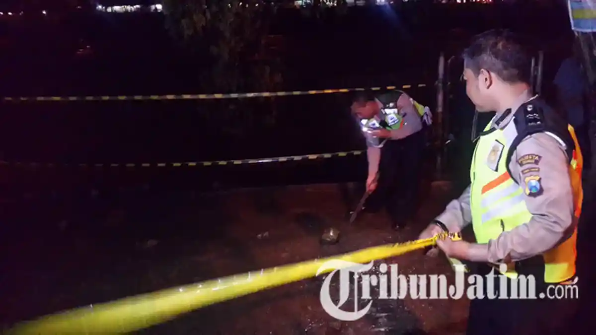 Hasil Olah TKP, Gaya Gravitasi Bikin Mobil Kijang Supoidi Meluncur Terjun ke Sungai Brantas