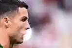 Cristiano Ronaldo Melakukan Pemanasan