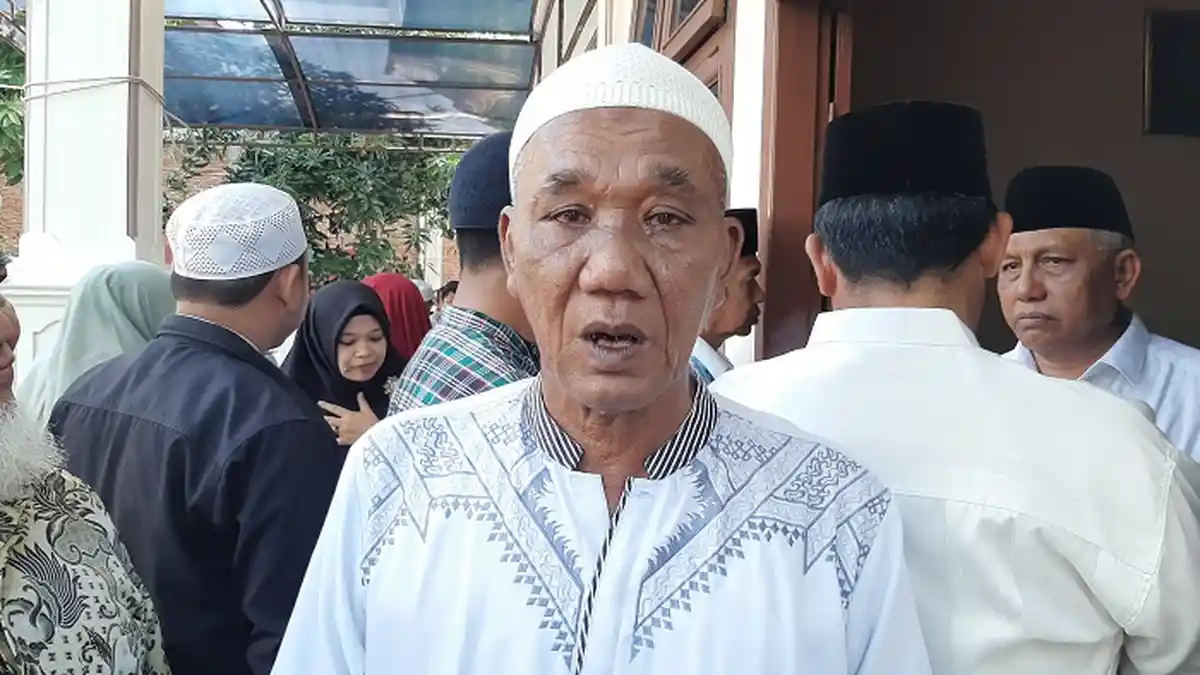 Sambil Terisak, Keuchik Gampong Limpok Ungkap Sosok Prof Muslim Ibrahim